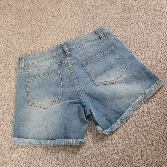 Women's Size small distressed Jean Shorts - Picture 5 of 5